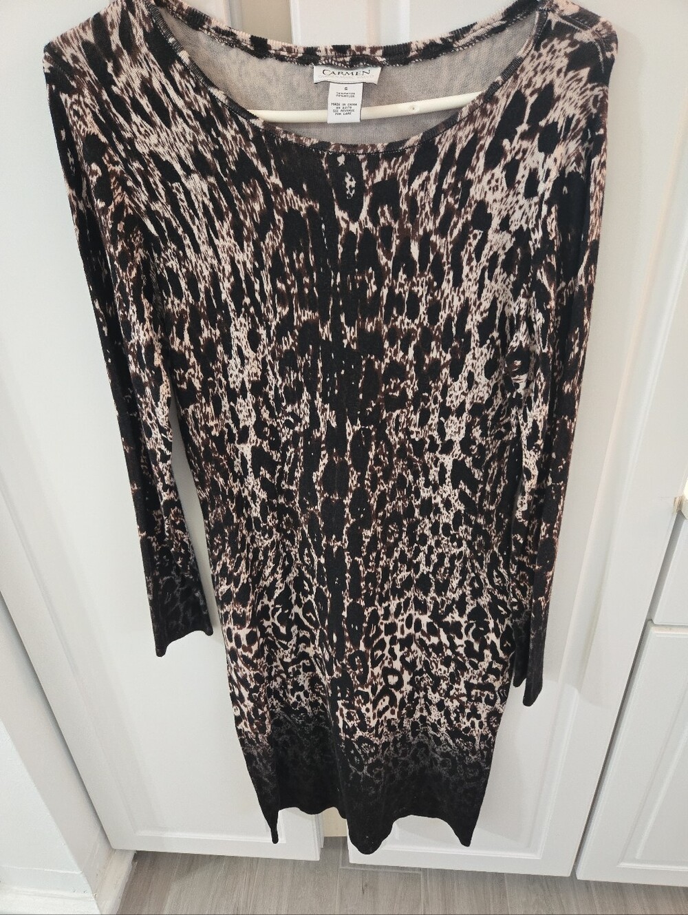 CARMEN Sweater Dress Carmen Marc Valvo Leopard-Print Long Sleeve Dress